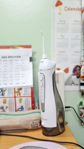 Máy tăm nước Lock&Lock Jumbo oral irrigator 300ml 3 loại đầu tăm 4 chế độ sử dụng đến 20 ngày - Màu xám - ENR166GRY photo review