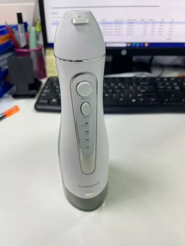 Máy tăm nước Lock&Lock Jumbo oral irrigator 300ml 3 loại đầu tăm 4 chế độ sử dụng đến 20 ngày - Màu xám - ENR166GRY photo review