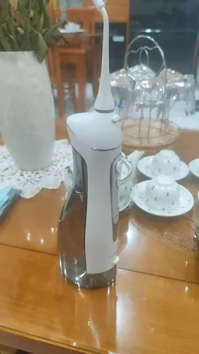 Máy tăm nước Lock&Lock Jumbo oral irrigator 300ml 3 loại đầu tăm 4 chế độ sử dụng đến 20 ngày - Màu xám - ENR166GRY photo review